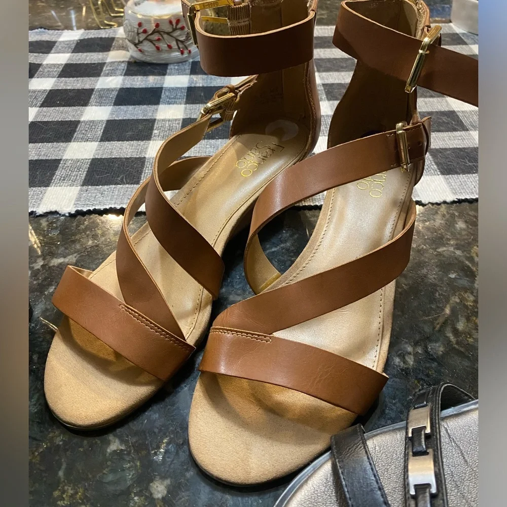 Sandal Dump! Pick whichever you like! Naturalizer & more! - Picture 4 of 11